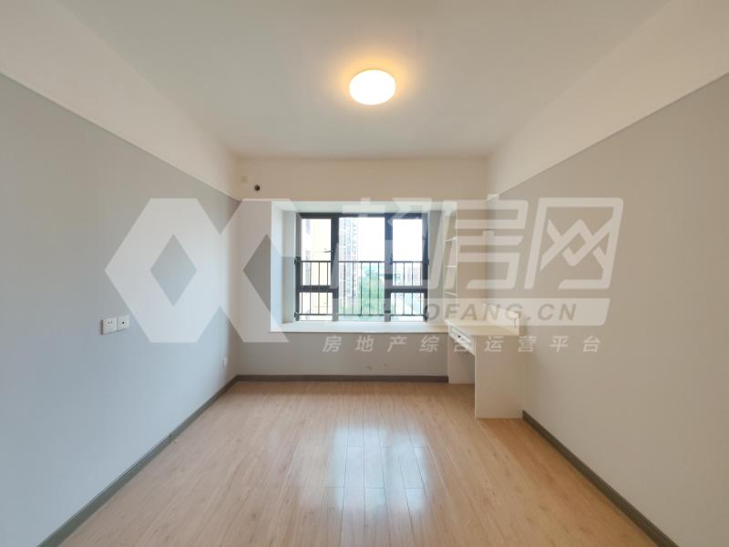 雅居乐万象郡二手房卧室
