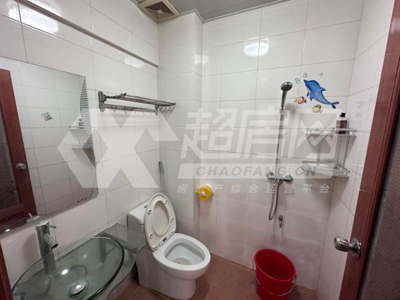 银骏豪庭二手房厨房及卫生间