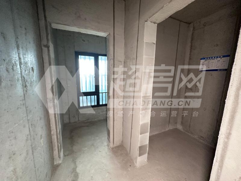 华侨城天鹅堡二手房卧室