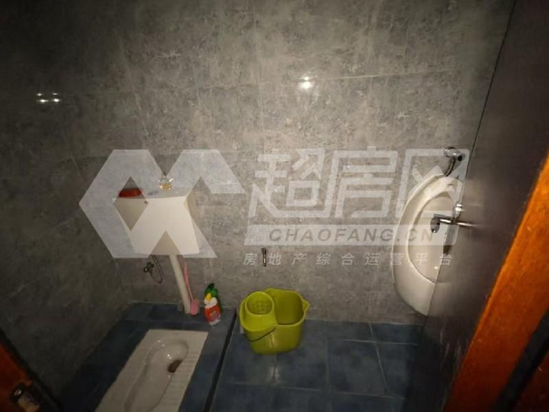 海琴湾二手房厨房及卫生间