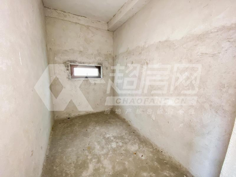 凯丽山庄二手房厨房及卫生间