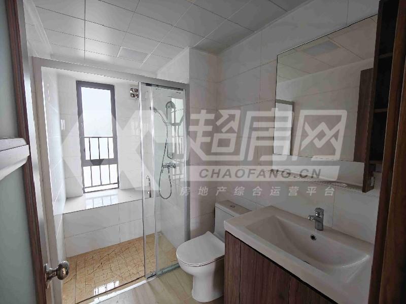 碧桂园右里苑二手房厨房及卫生间