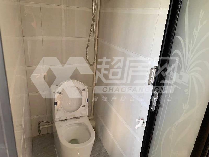 黄连居委会二手房厨房及卫生间