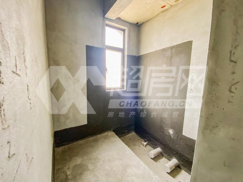 龙湖春江名城二手房厨房及卫生间