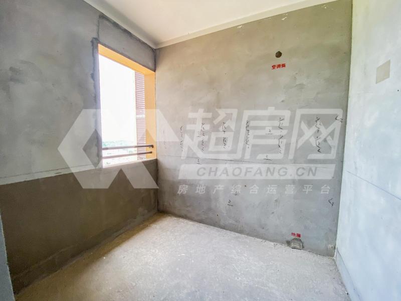龙湖春江名城二手房卧室
