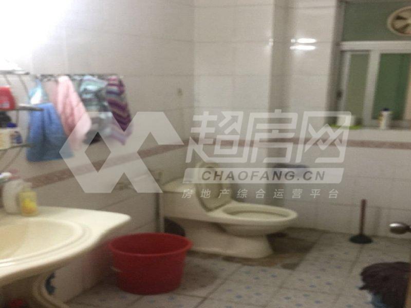聚丽豪庭二手房厨房及卫生间