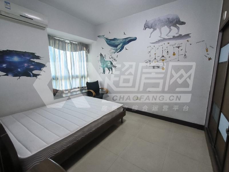 阳光棕榈园二手房卧室