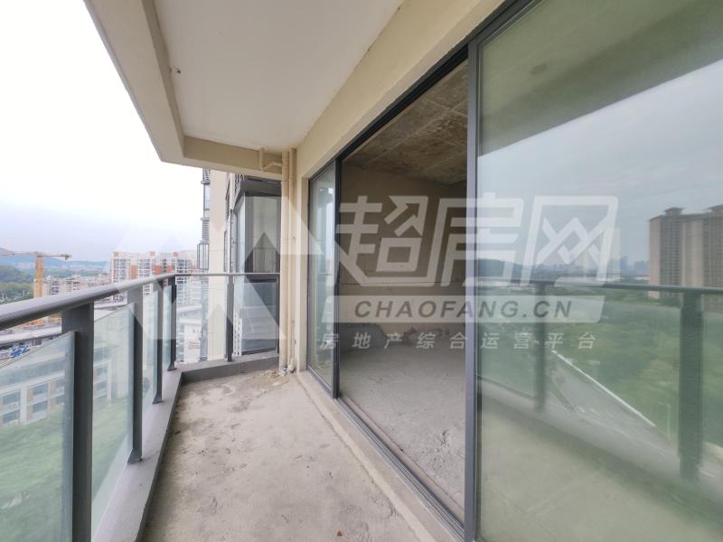 金辉岭南云著二手房阳台