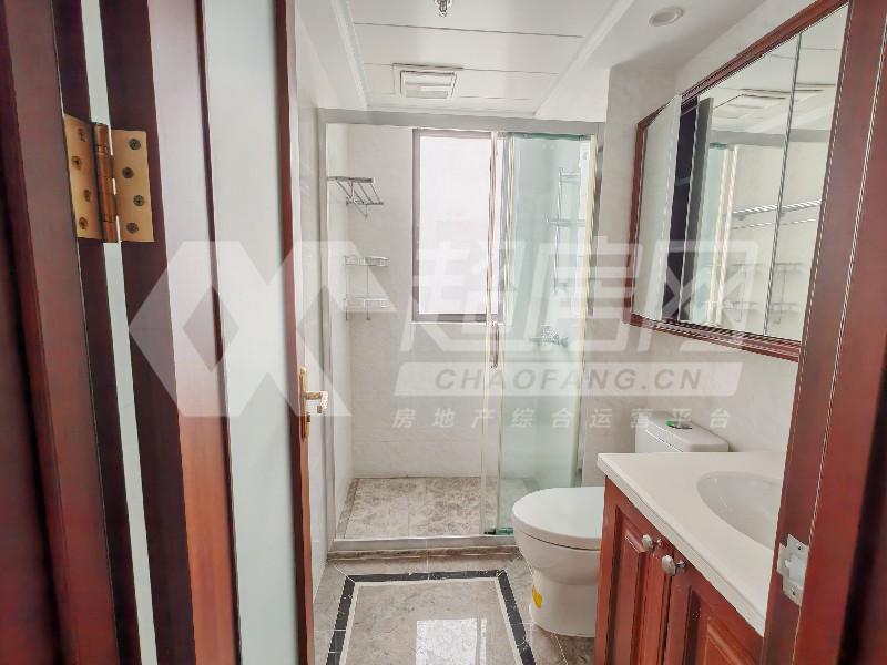 中海雍景熙岸二手房厨房及卫生间