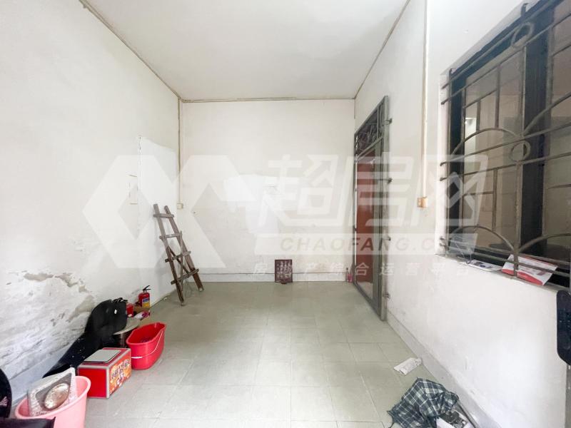 广源路二手房客厅