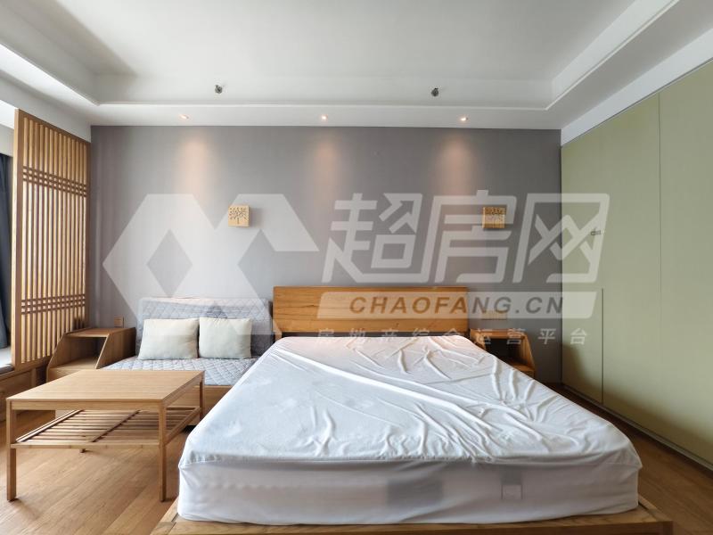 华侨城欢乐海岸广场二手房卧室
