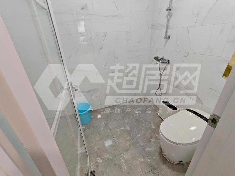 容桂碧桂园二手房厨房及卫生间