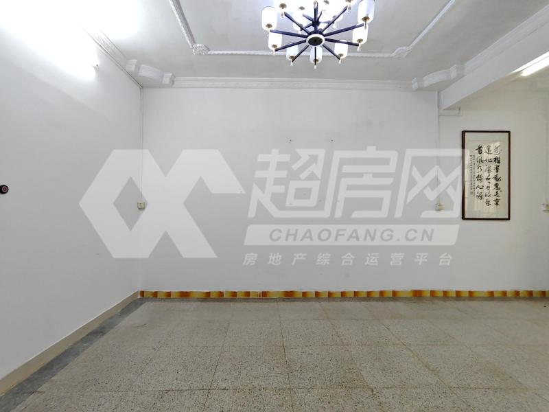 府又居委会二手房卧室