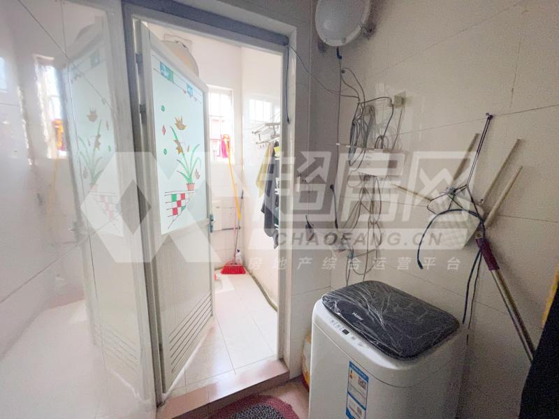 云路居委会二手房卧室