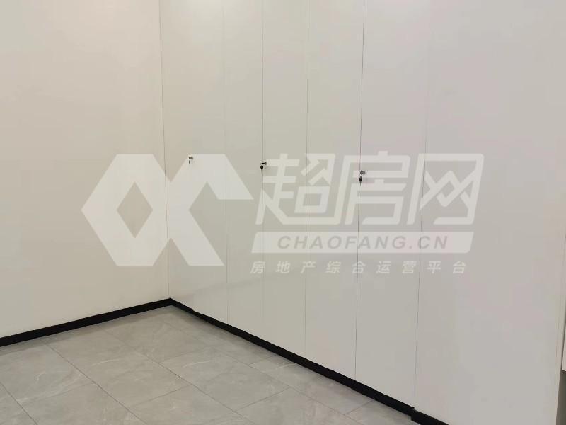 名铸家园二手房卧室