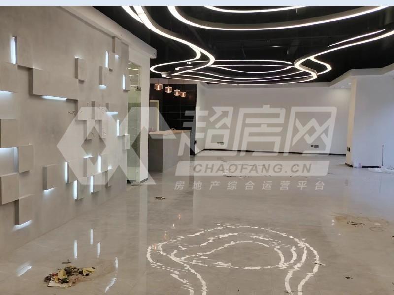 名铸家园二手房客厅