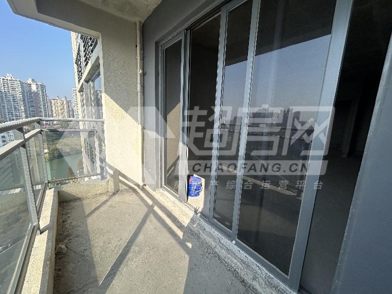 瀚康华府二手房阳台