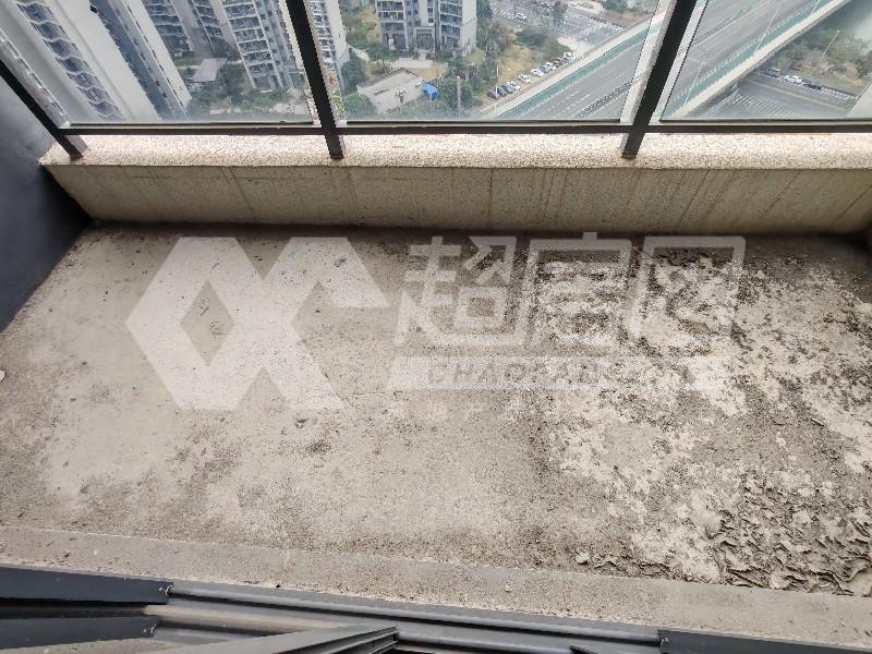 瀚康华府二手房阳台