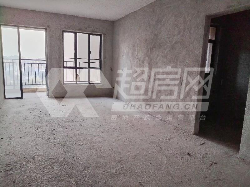 南湖花园二手房客厅