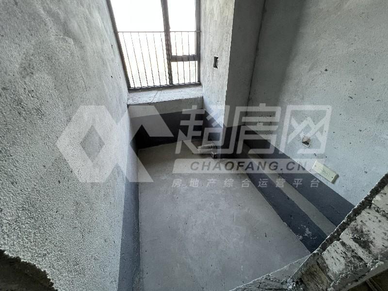 瀚康华府二手房厨房及卫生间