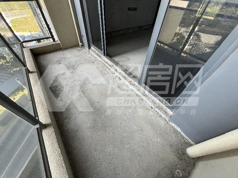 瀚康华府二手房阳台