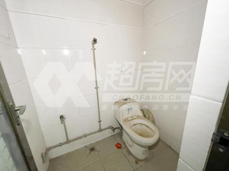 近良居委会二手房阳台