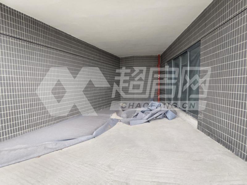 海骏达宫馆二手房阳台