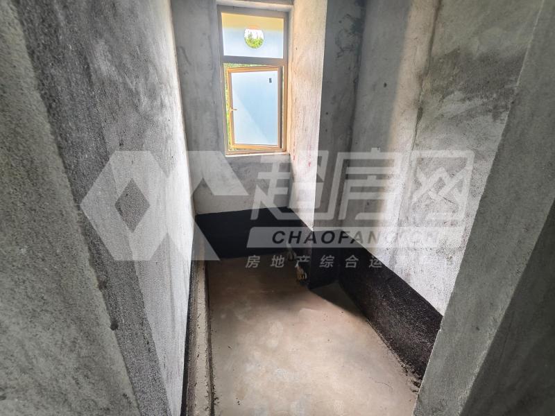 纯自然二手房厨房及卫生间