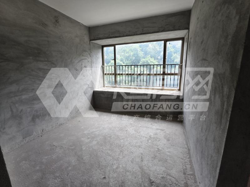纯自然二手房卧室