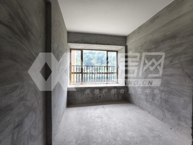 纯自然二手房卧室