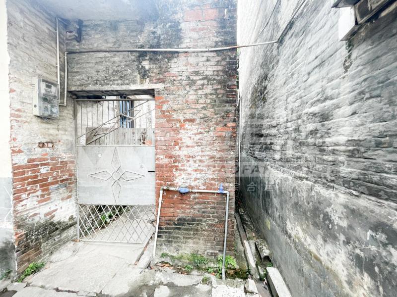 大门居委会二手房客厅