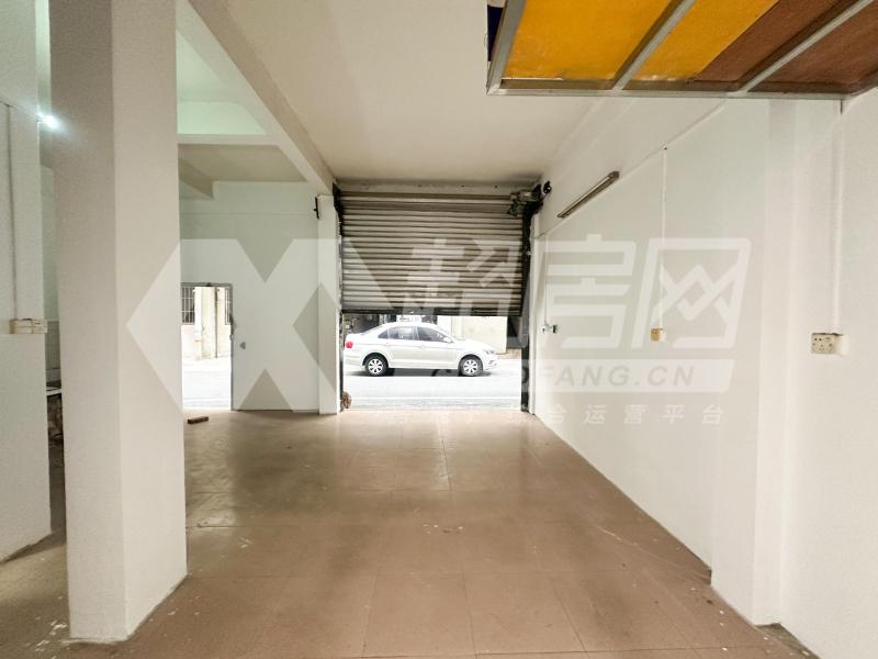 云桂路二手房客厅