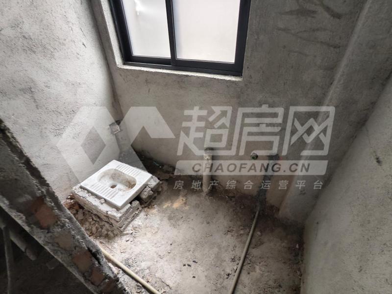 红旗居委会二手房厨房及卫生间