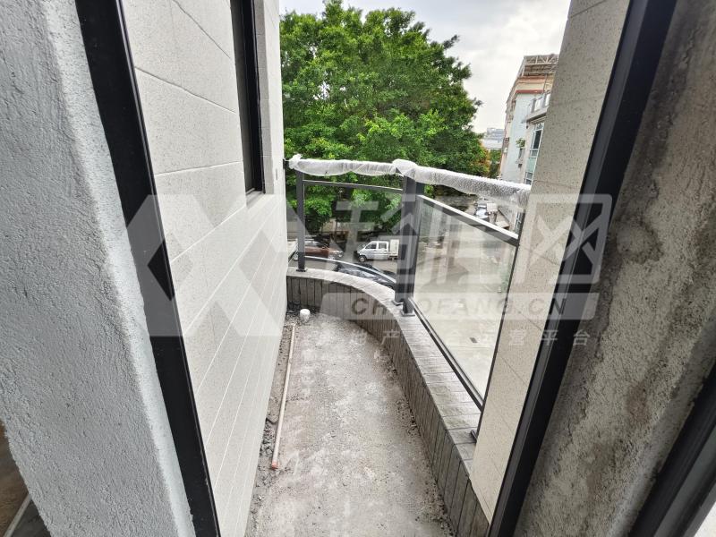 红旗居委会二手房阳台