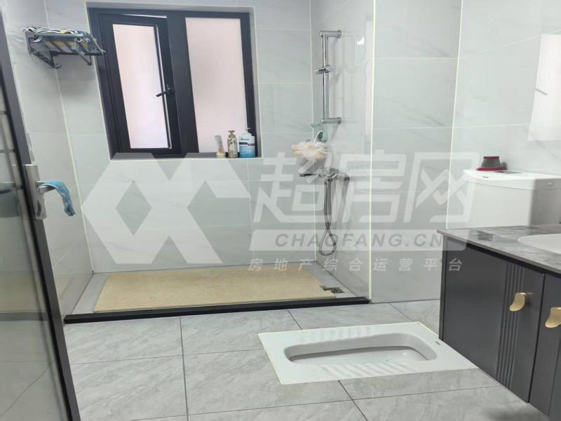 禹洲朗廷湾二手房厨房及卫生间