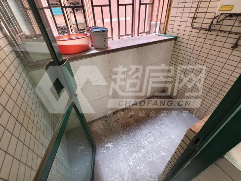 东城花园二手房阳台