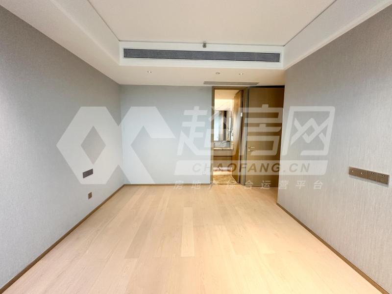 鹏瑞皓玥湾花园二手房卧室