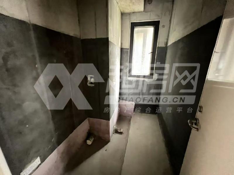 金地自在城二手房厨房及卫生间