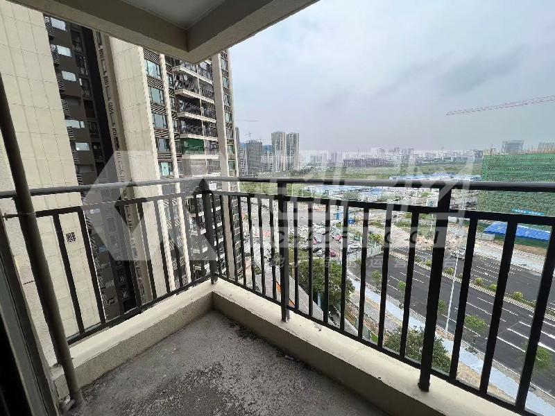 金地自在城二手房阳台