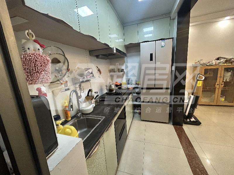 金碧新城二手房厨房及卫生间