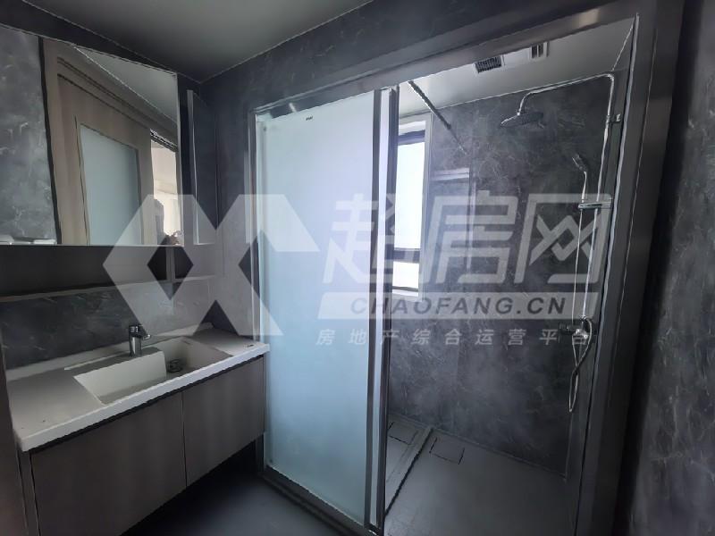 万科金域学府出租房厨房及卫生间