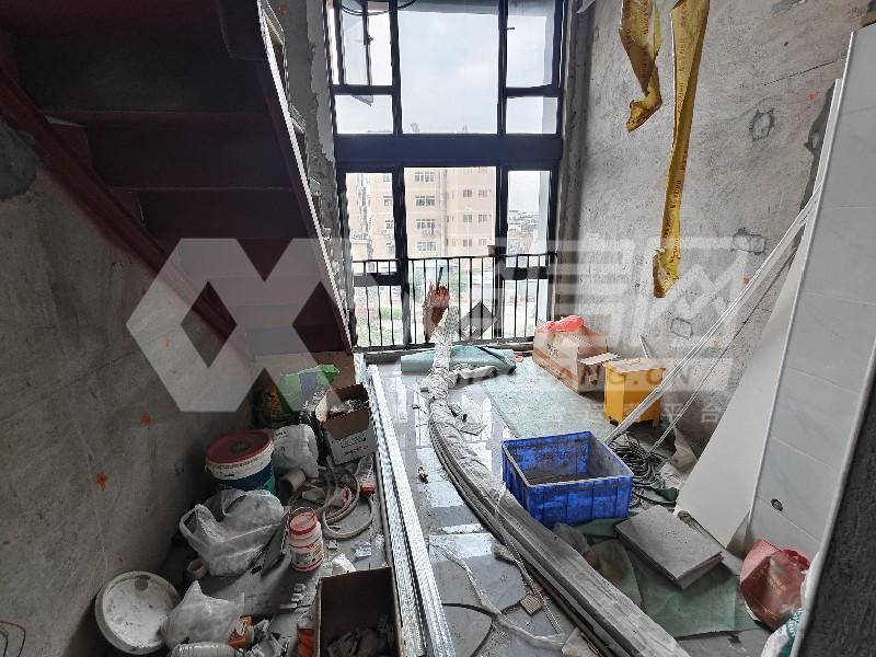 禹洲朗廷湾（商住楼）二手房客厅