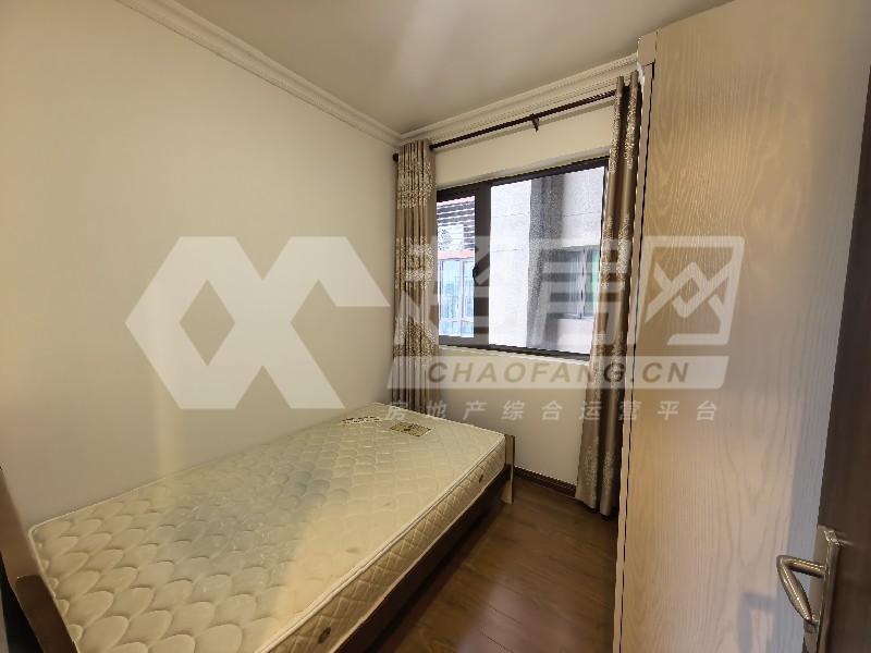 伦教碧桂园御府二手房卧室