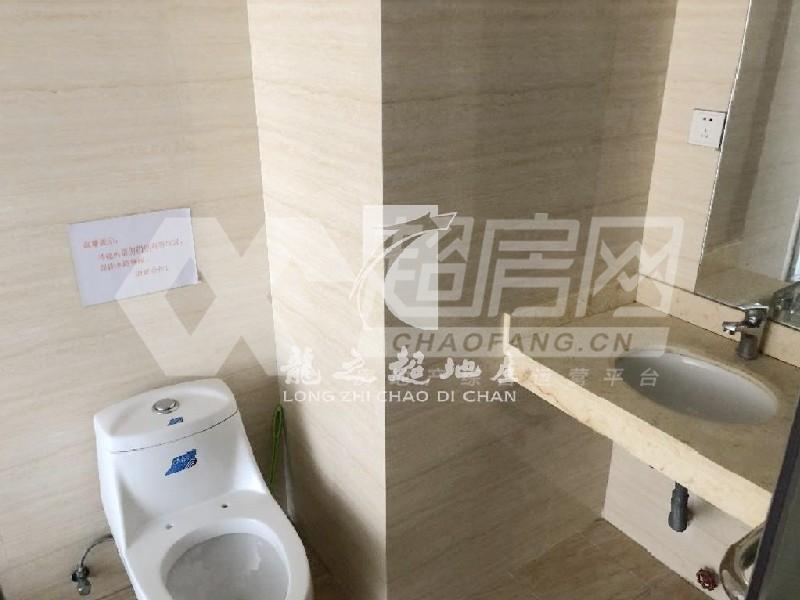 柏涛湾二手房厨房及卫生间