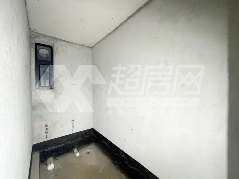西山上筑二手房厨房及卫生间