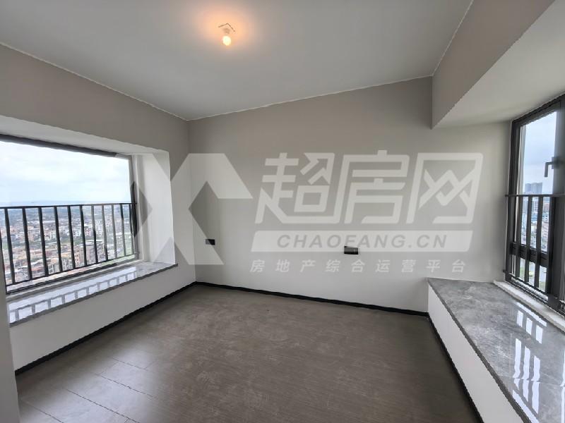保利智慧云城二手房卧室