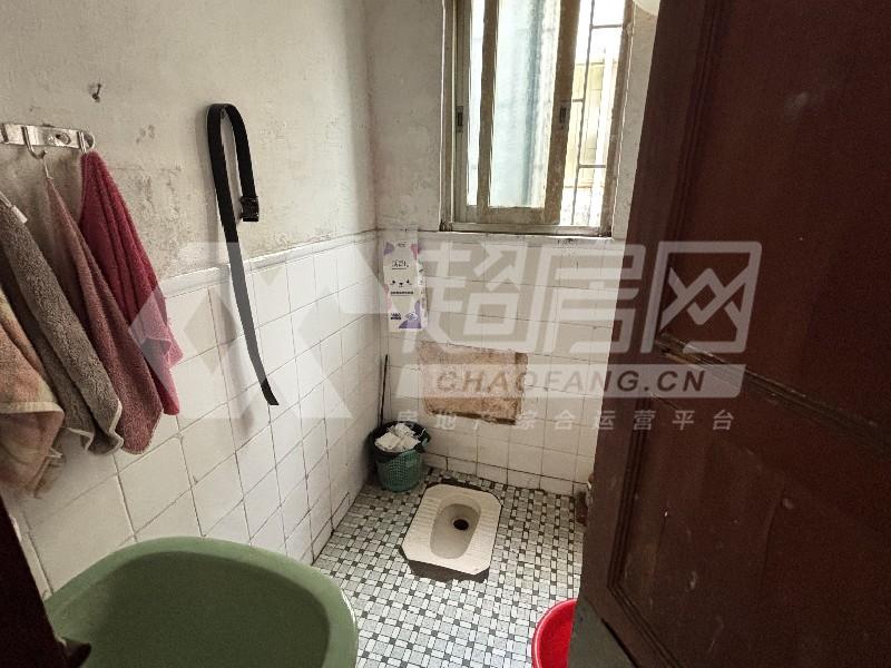 勒流居委会二手房厨房及卫生间
