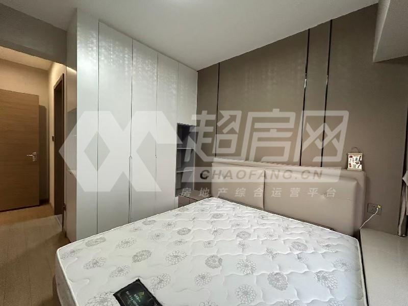 信业悦容台二手房卧室