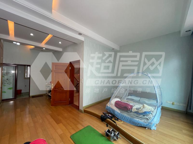长丰苑南苑（别墅）二手房卧室