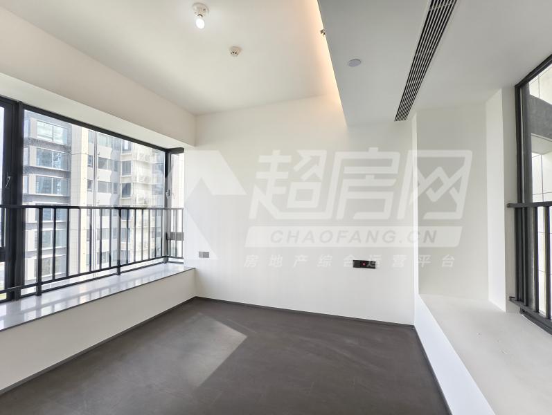 华侨城天鹅堡（二期）二手房卧室